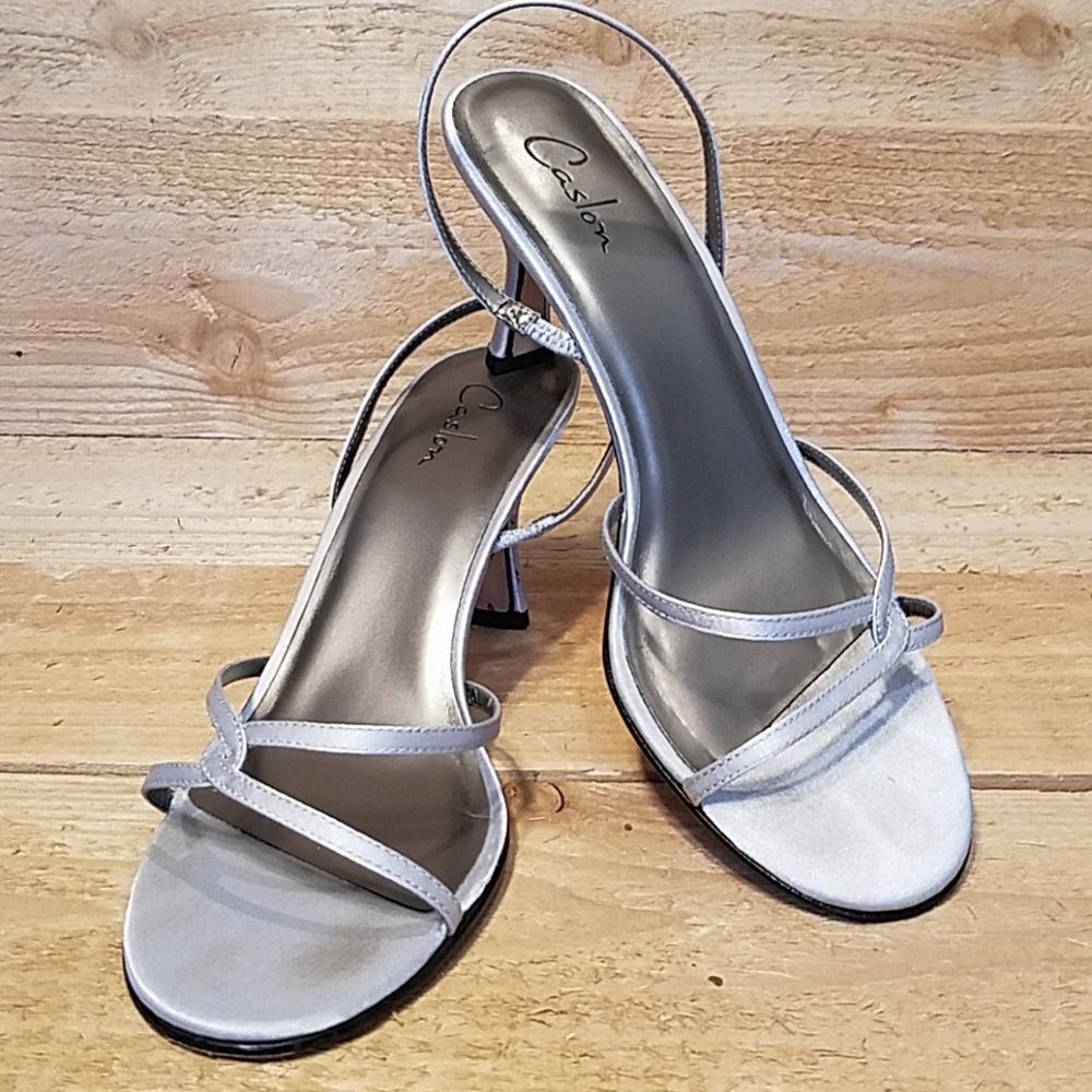 Caslon silver heel's